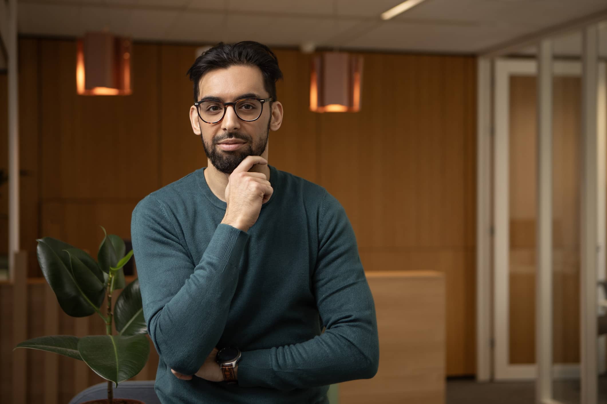 Portret foto iemand in een ruimte